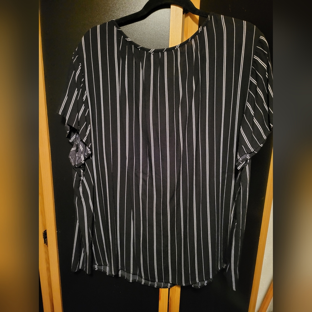 3X Black and White Striped Blouse - Picture 2 of 3